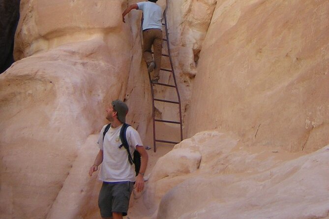 1-Day Jeep Excursion from Dahab to Small Colored Canyon - Physical effort, heat, and what to bring