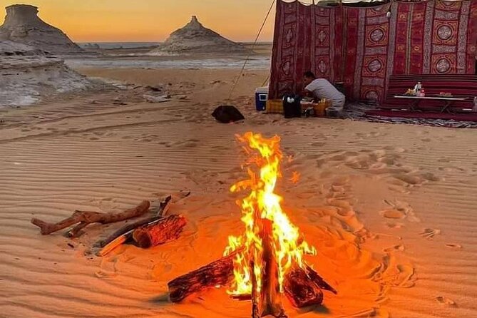 2 Days and 1 Night White Desert Camping Tour - Crystal Mountain and Aqapat