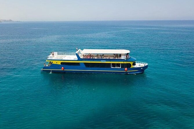 2 Hours Catamaran and Semi Submarine with Snorkeling in Hurghada - Pickup, group size, and practical comfort