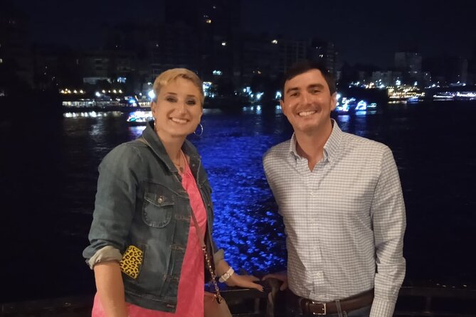 2-hours night dinner cruise show : Eat , Dance and Sing - The upper deck and night views