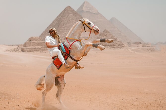 2 hrs Unique Photo session (PhotoShoot) at the Pyramids of Giza - How the posing works