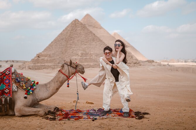 2 hrs Unique Photo session (PhotoShoot) at the Pyramids of Giza - The photographer, Khaled