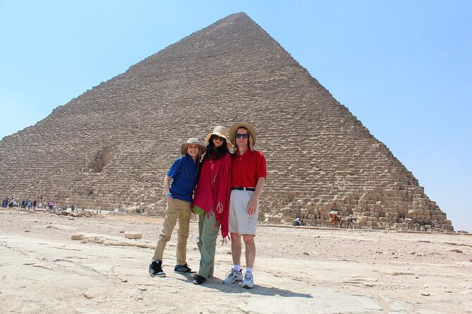 3 Days private guided Cairo travel package - Day 1: a simple airport arrival