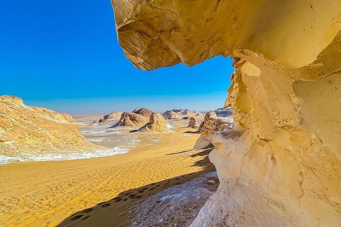 4-Day White Desert Camping Trip from Cairo - Returning to Bahariya and watching sunset at English Mountain