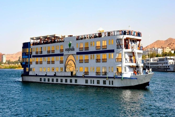 4 Days 3 Night Egypt Nile Cruise Trips from Aswan to Luxor - Day two: Kom Ombo, Edfu, and the Esna lock