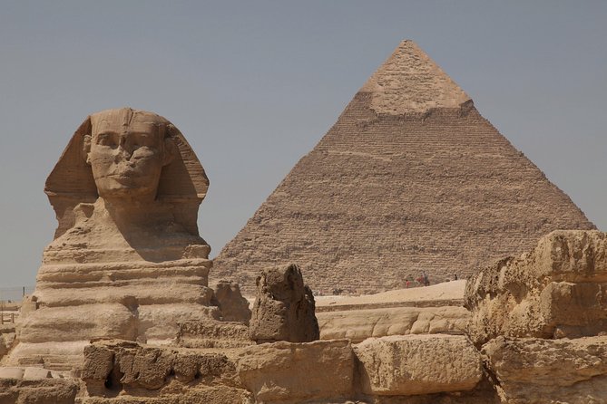 4 Hours private tour to Giza pyramids Sphinx - Meeting the Great Sphinx