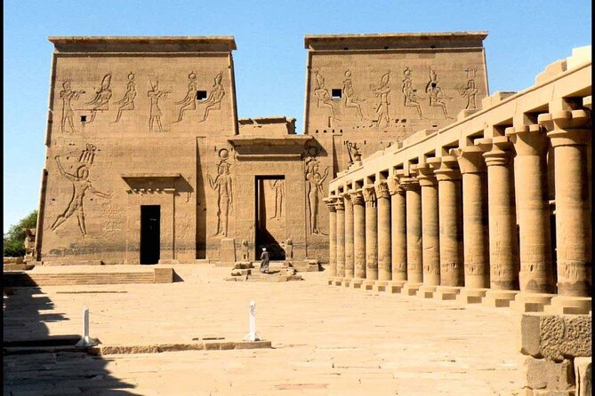7 Days & 6 Nights by Flight Cairo Pyramids & Nile cruise Aswan To Luxor(Private) - Who should book this Egypt package?