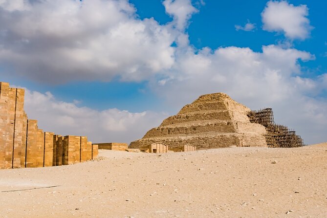 7 Hour Giza Pyramids, Memphis and Sakkara Private Tour - Transport, lunch, and the pace of the day
