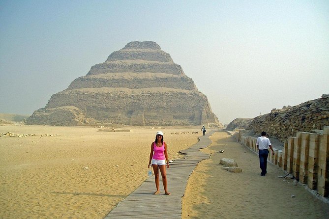 8-Hour Private Guided Tour to Giza Pyramids Memphis and Saqqara from Cairo - What the private guide adds