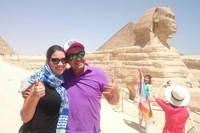 8-Hour Private Tour to the Pyramids of Giza and Saqqara from Cairo - Seeing all three pyramids at Giza