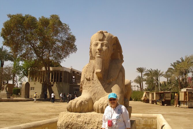8 hours Cairo day Tour to Giza Pyramids, Memphis City, Sakkara and Dahshur - Giza Plateau: the essential first look
