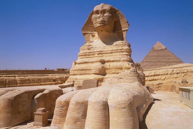 8 hours Cairo day Tour to Giza Pyramids, Memphis City, Sakkara and Dahshur - Inside and around the pyramids of Khufu, Khafre, and Menkaure