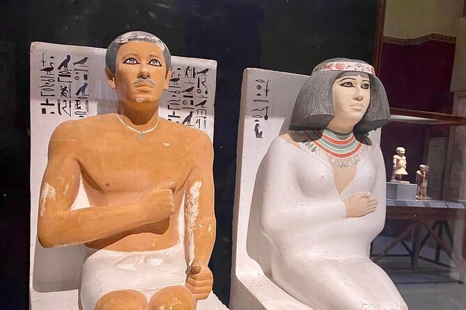 8-Hours private tour of Giza pyramids, Egyptian museum&Bazaar - Traditional Egyptian lunch included