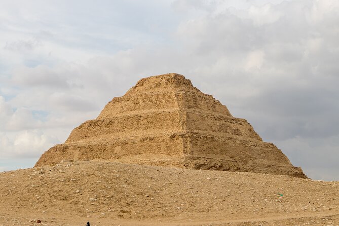 A Royal Expedition to Giza Pyramids, Sakkara & Dahshur - Lunch at a local restaurant