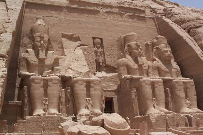 Abu Simbel Temple Day Trip with Hotel Pickup From Aswan - Guide or transport only: choosing the right option