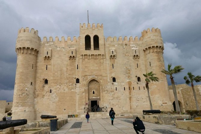 Alexandria Day Tour From Cairo & Giza Hotels - Lunch with a view of the Mediterranean