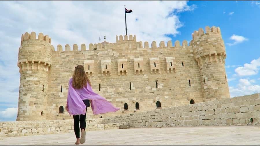 Alexandria: Library, Amphitheater & Citadel Tour - Reading the ruins at Kom El-Deka