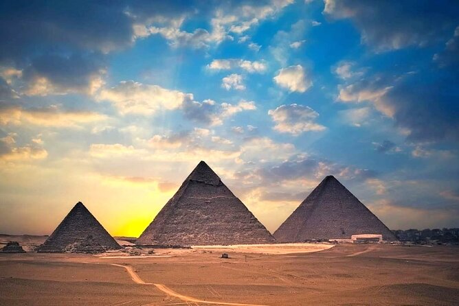 All Inclusive Day Tour To Cairo from Alexandria Port - Lunch and the Egyptian stop of the day