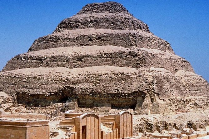 All Inclusive Full-day Amazing Tour of the Pyramids - Three pyramid fields, one full Cairo day