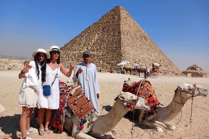 All-Inclusive Giza Pyramids, Sphinx, Sakkara & Memphis with Lunch - Giza: meeting the pyramids face to face