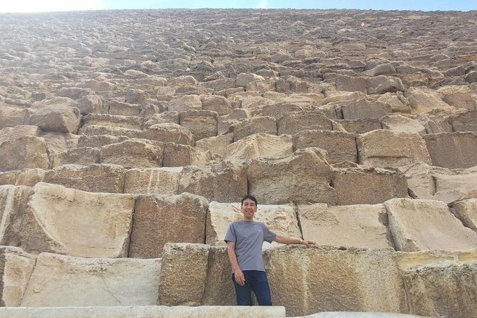 All Inclusive Half-Day Private Tour to Giza Pyramids and Sphinx including Lunch - Lunch at a local restaurant