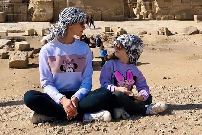 All inclusive Tour to the Giza Pyramids, Sphinx and Camel ride - Guide support and the small details that matter