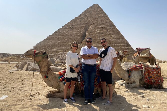 an unmissable day, The Giza Pyramids, the Egyptian Museum and the Souk - A local Egyptian lunch break