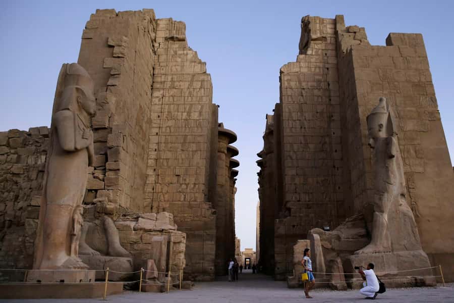 Aswan: 3-Day Nile River Cruise to Luxor with Guided Tours - Day three: tombs, queens, columns, and Luxor’s great temple