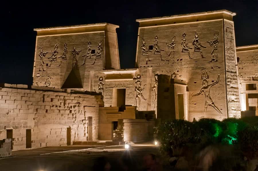 Aswan: Philae Temple Sound & Light Show with Entrance Fees - Why Philae feels special at night