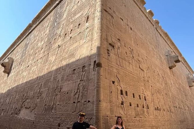 Aswan to Luxor via kom ombo and EDFu temples - The drive to Edfu through towns and farmland