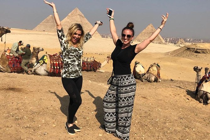 Best tour to Giza Pyramids, Egyptian Museum, Bazaar and Felucca - A one-hour felucca ride on the Nile