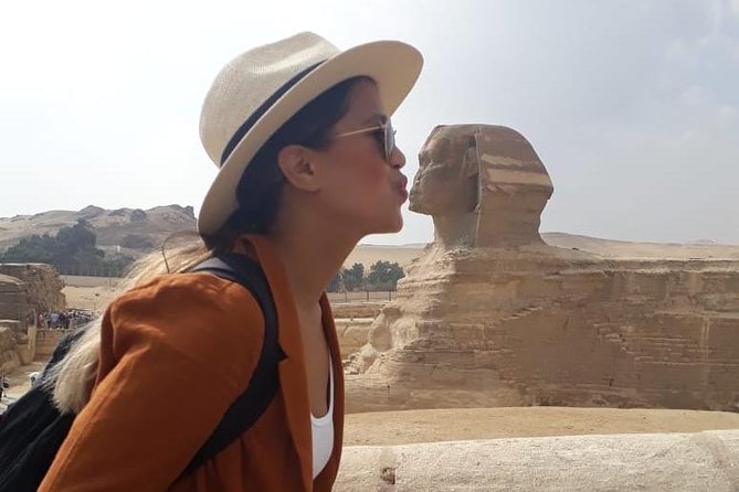 Best tour to Giza Pyramids, Egyptian Museum, Bazaar and Felucca - What to bring and how to manage the long day
