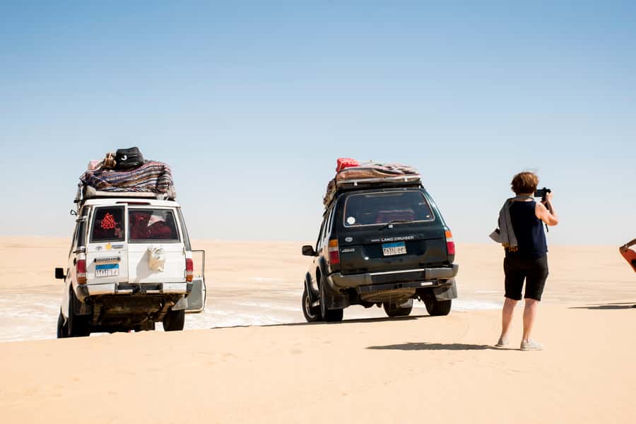 Cairo: 2-Day Bahariya Oasis Camp and Desert Tour - A sulfur-water stop at Bedouin Valley