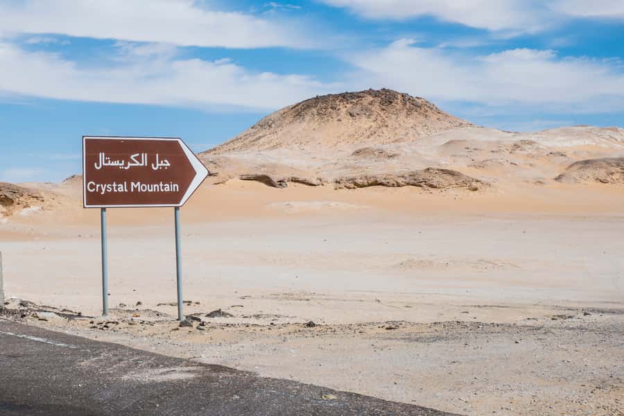 Cairo: 2-Day Bahariya Oasis Camp and Desert Tour - Quartz crystals at Crystal Mountain and dunes at Agabat