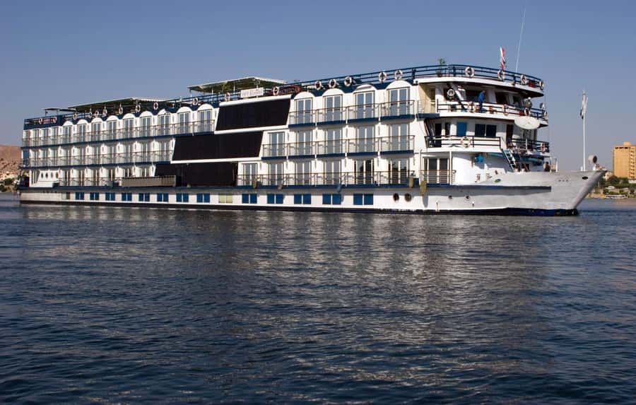 Cairo: 6-Day Egypt Tour with Flights and Nile Cruise - What $1,600 buys you in six days