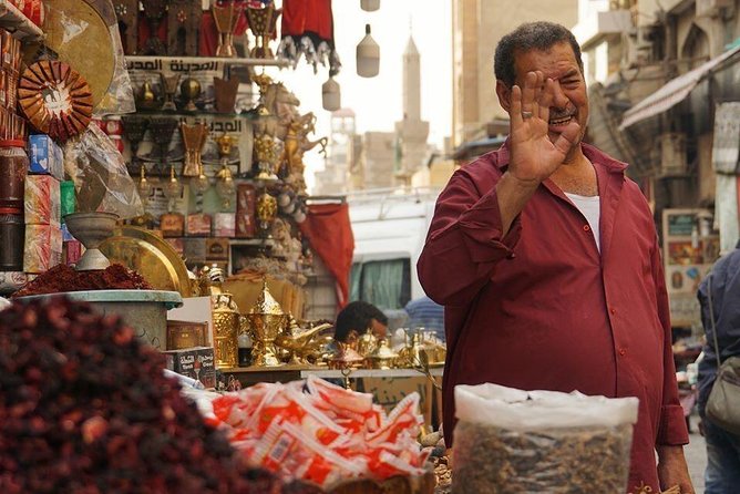 Cairo 8 Hour Private Tour of Pyramids, Egyptian Museum and Bazaar - Who should book this tour?