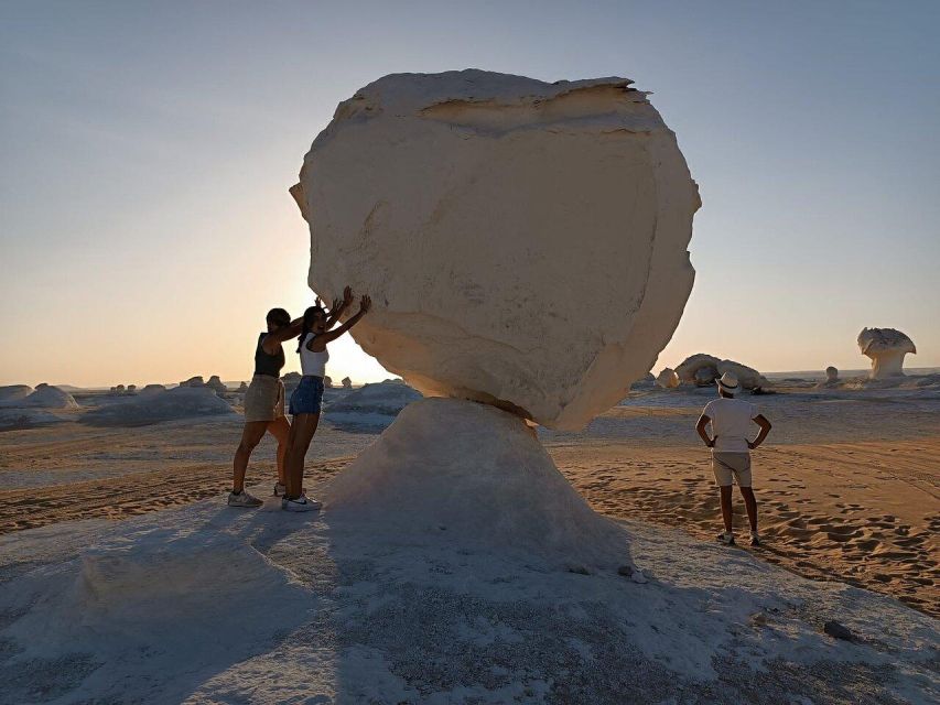 Cairo: Bahariya Oasis & White Desert A Private Day Adventure - El Hez Village and the Cold Spring