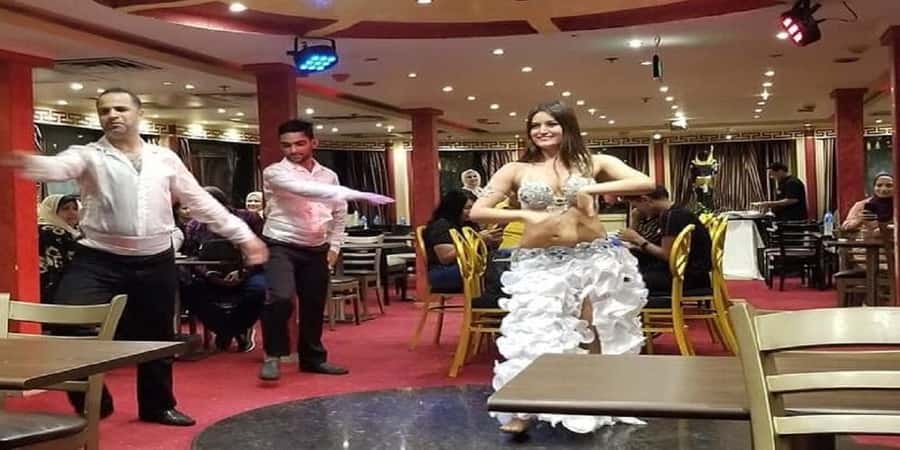 Cairo: Buffet Dinner Cruise with Folkloric Show - Dinner: Egyptian and International Choices