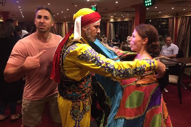 Cairo Dinner Cruise in Nile River With Belly Dancer & Tanora show - What the $8 price really buys you