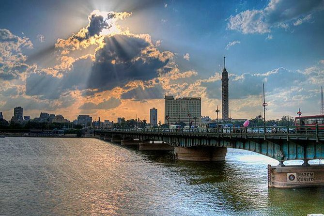 Cairo Dinner Cruise on the River Nile with Belly Dancing Show - Boarding the boat and finding your evening rhythm