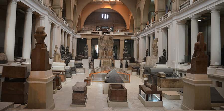 Cairo: Egyptian Museum, Citadel, and Old Cairo Guided Tour - Food, shopping, and optional extras