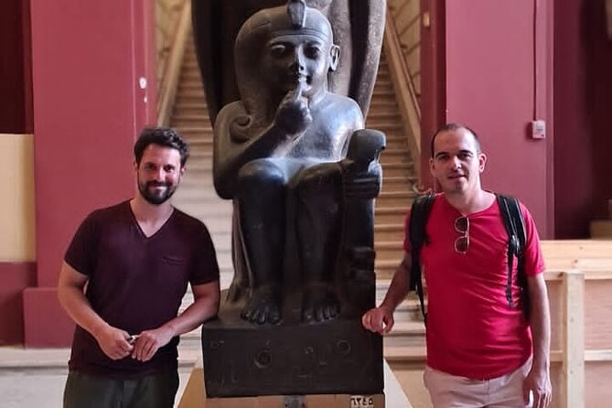 Cairo Egyptian Museum Half-Day with lunch and Hotel Pickup and Drop-Off - Mummies, statues, and painted scenes