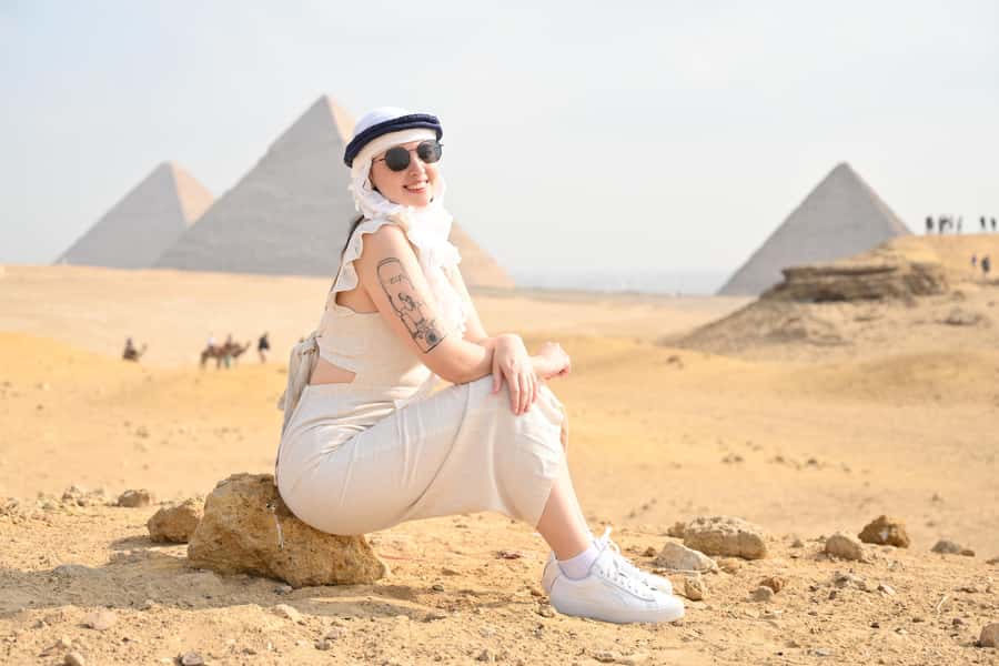 Cairo: Female-Guided Pyramids, Sphinx & Museum City Tour - The panoramic view and optional camel ride