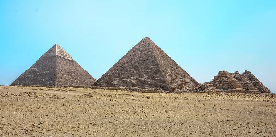 Cairo/Giza: Guided Pyramids, Sphinx and Egyptian Museum Tour - Meeting the Great Sphinx face to face