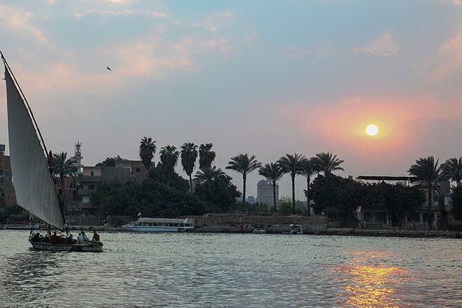 Cairo/Giza: Nile Sunset, Dinner Cruise, Show & Private Transfer - Who will get the most from this cruise?