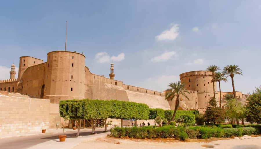 Cairo/Giza: Saladin Citadel, Egyptian Museum, & Bazaar Tour - How the guides shape the experience