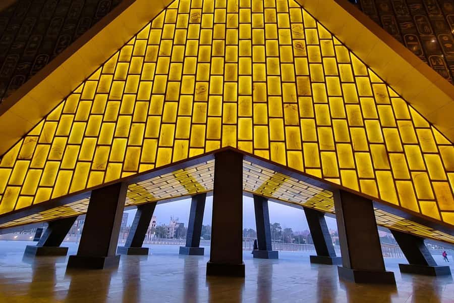 Cairo: Grand Egyptian Museum, Giza Pyramids and Sphinx Tour - The Sphinx and the Valley Temple
