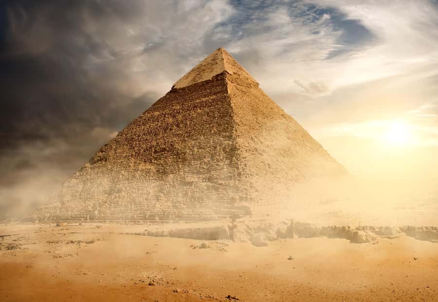 Cairo: Great Pyramids of Giza and Egyptian Museum Tour - Guides are the heart of the day