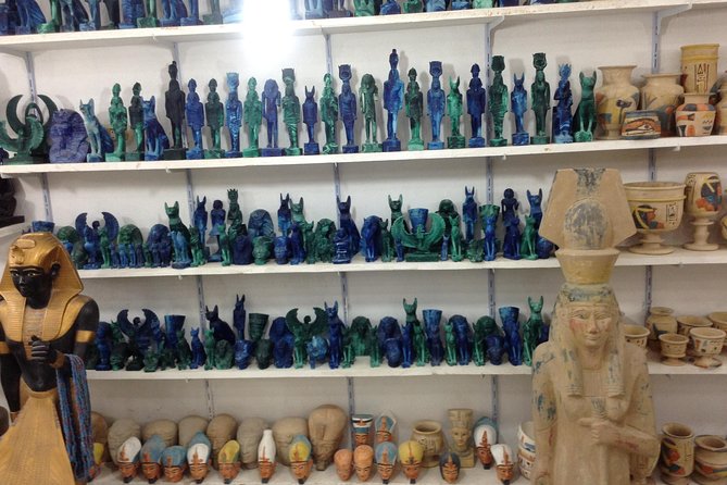 Cairo: Khan el-Khalili Tour from Cairo Giza hotels with lunch - Communication can shape the day