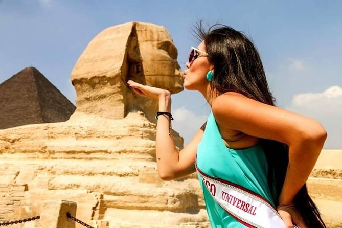 Cairo Layover Tours to Giza Pyramids and Sphinx From Cairo Airport - The Giza Plateau and the Great Pyramid